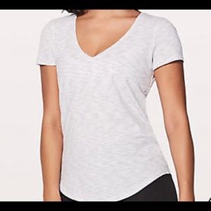 Lululemon T Shirt